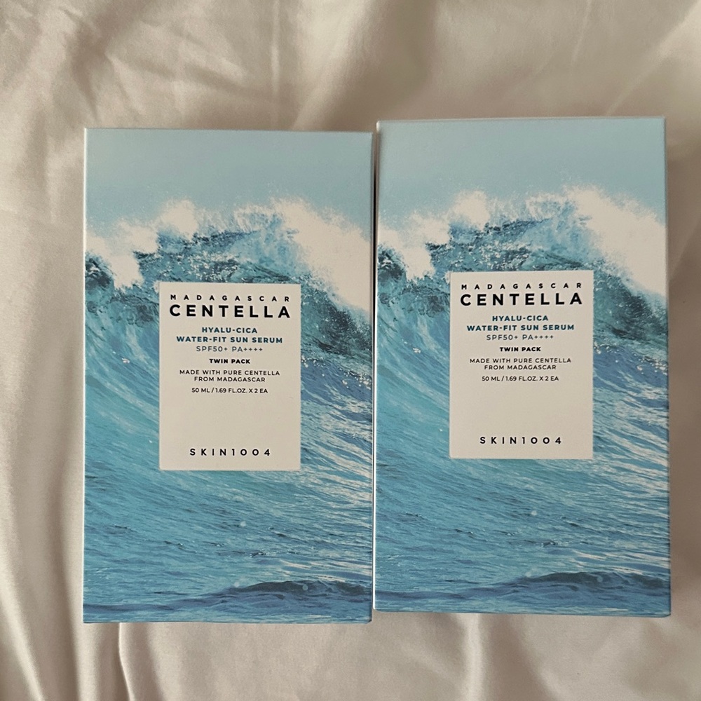 Skin 1004 Madagascar Hyalu-Cica Water-Fit Sun Serum
SPF 50+ PA++++